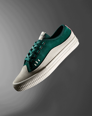 Studio/Lifestyle shots of the Gillette Moss/Cream.