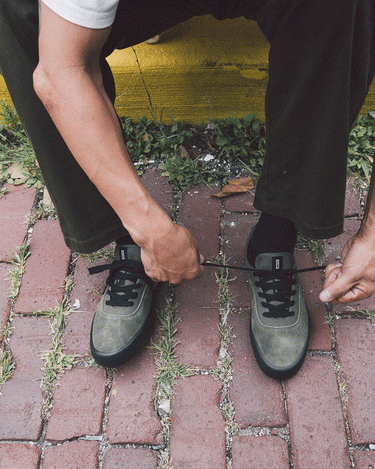 Lifestyle shots of the Melbek Olive/Black.