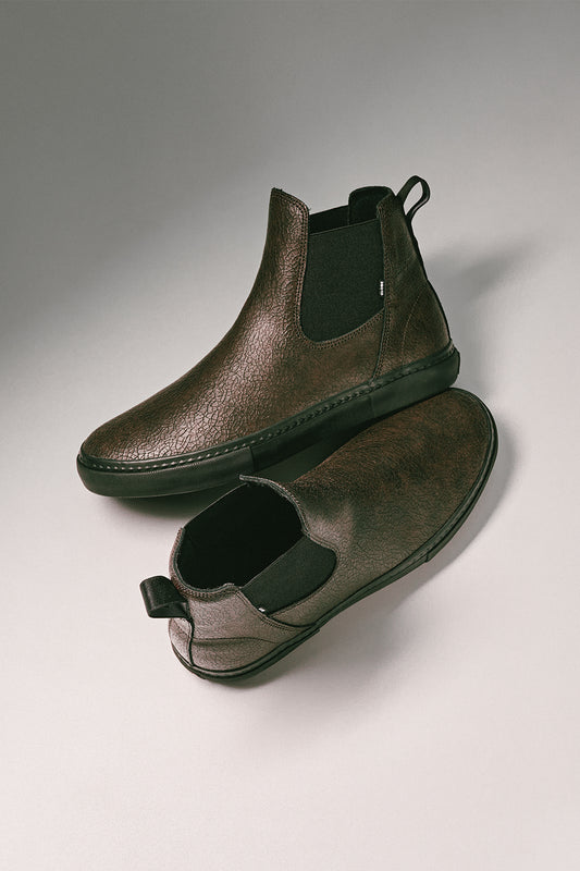 Studio image of the Dover II - Distressed Leather. 