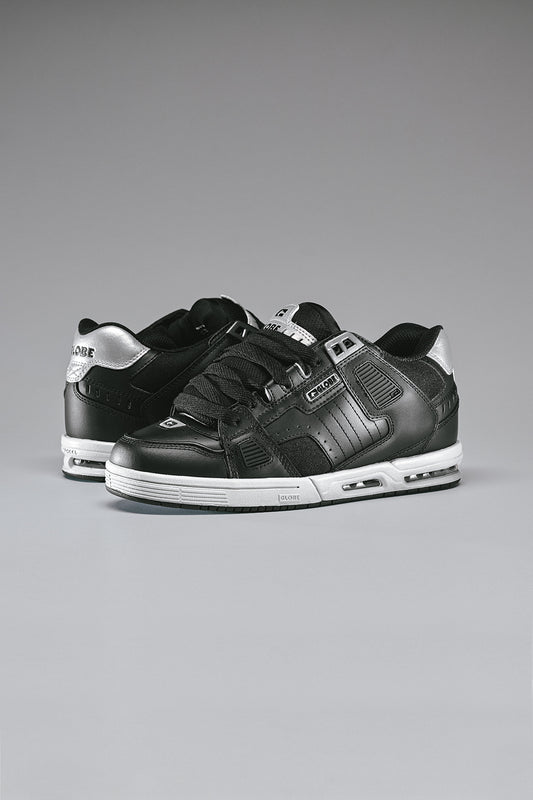 Studio image of the Sabre - Black/Silver.