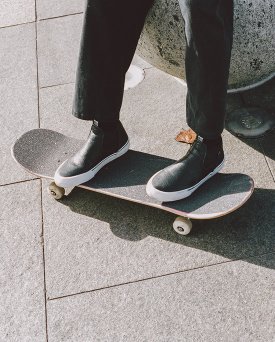 Lifestyle shot of the Dover Black Distress/Gillette