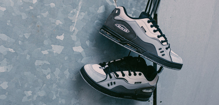 Lifestyle image of the CT-4 Grey/Black.